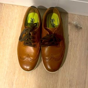Florsheim leather lace up dress shoes